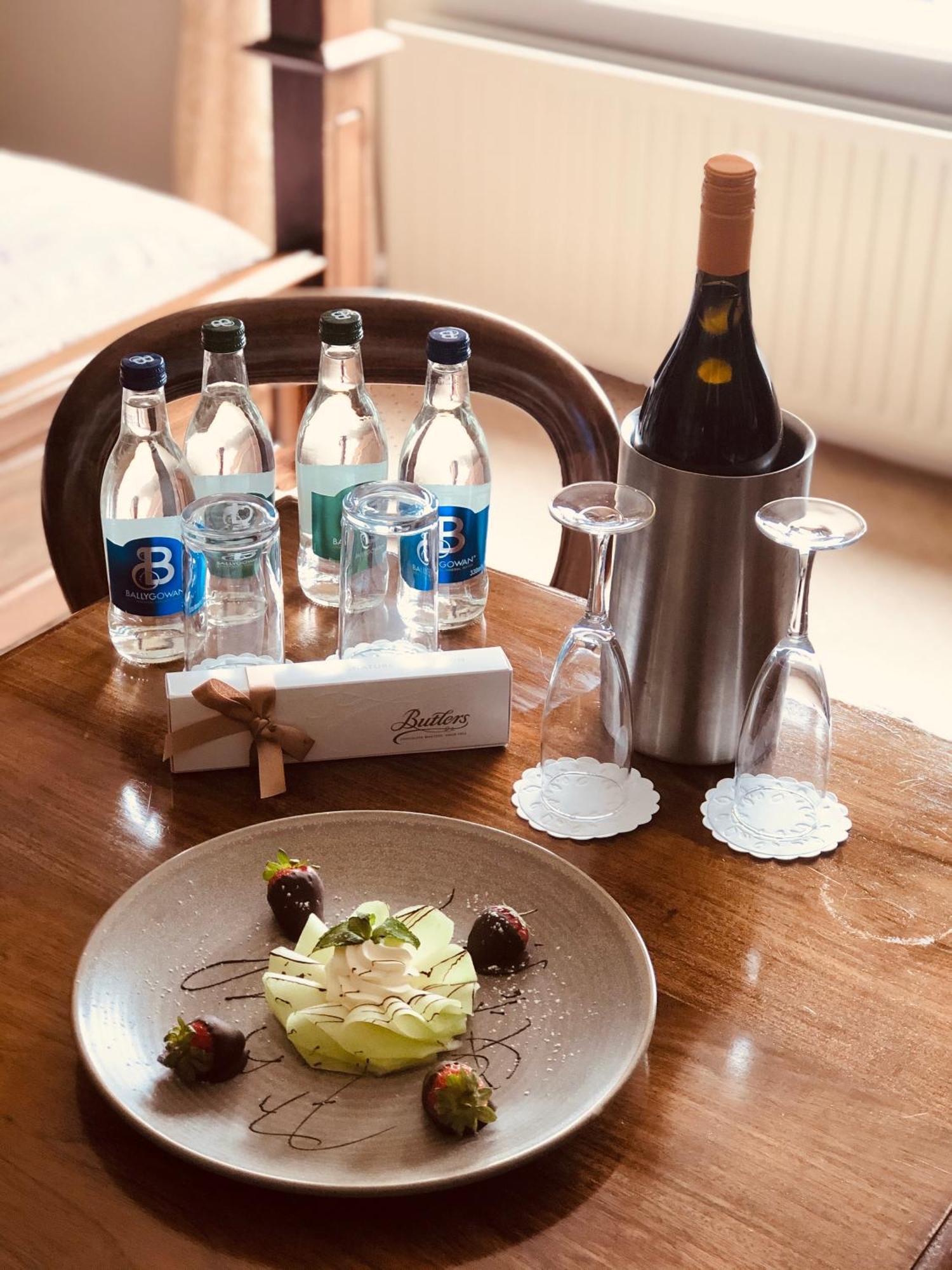 Aherlow House Hotel & Lodges Экстерьер фото