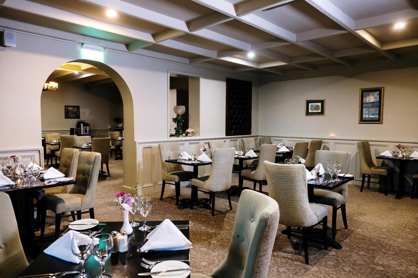 Aherlow House Hotel & Lodges Экстерьер фото